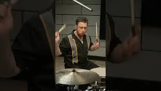 Arctic Monkeys' Matt Helders Performs R U Mine?  #drumeo #arcticmonkeys #matthelders