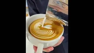 &bull; 𝙒𝙞𝙣𝙜𝙚𝙙 𝙎𝙬𝙖𝙣 &bull; Latte Art #shorts #barista #coffee