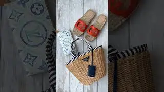 Warm weather essentials 🧡 🩵