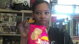 Taste Test - SayWeee Snacks - Lay's Potato Chips, Tomato Chicken Flavo