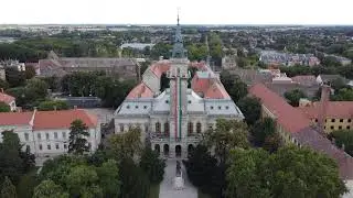 &Uacute;JRA NYITVA A MIKKAMAKKA
