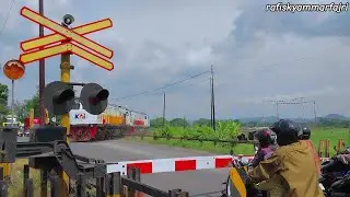 Palang Pintu Kereta Api | Railway Crossing | Januari2026b| Lokomotif Sruntulan  & Ka Harina