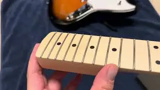 Roll The Fretboard On A Squier Sonic Mustang