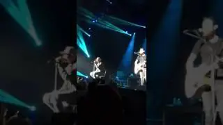 Kane Brown - Three Wooden Crosses (Randy Travis) Rosemont, IL