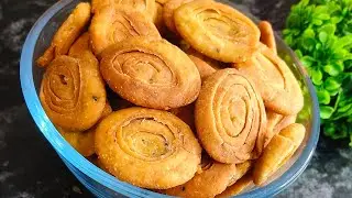 राजस्थानी मूंग दाल मसाला मठरी | moong dal masala mathri....