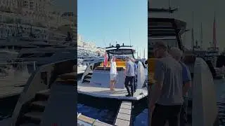Посмотрите на смелое присутствие Vanquish Yachts на Monaco Yacht Show 2025.