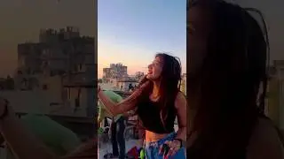 Indian girl kite flying 😍 #pindibasant #kiteflying #basant2023 #patang #basant #kite #youtubeshorts
