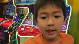 Luv 2 play - Eastridge mall