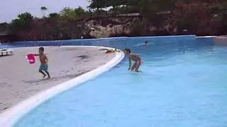 MOV05135