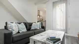 Vichy - Strathcona Suites, 3 beds houses in Wavert | Liverpool, United Kingdom | Hotel Review🏠
