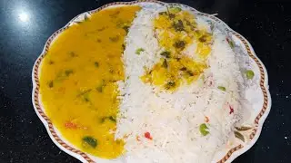 Daal with chawal zabardast recipe 😋👌🏿 wo be mere andaaz me #subscribe @Cookingwithrm377 