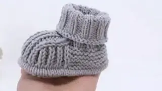 latest Baby socks design/new baby booties knitting/baby socks banane ka tarika
