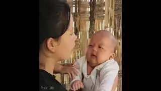 The Poor Mother Make Fried Rice Cakes To Sell In The Market