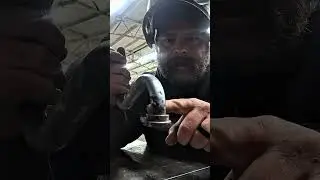 Quick hydraulic pipe repair for a backhoe