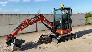HITACHI 26U 2.6 TON MINI DIGGER