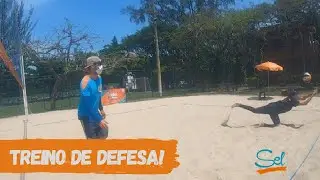 Treino de defesa no vôlei de praia