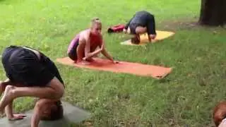 ЙОга в парке. 19 июля 2014 DirectWay. Инструктор Asia Pl