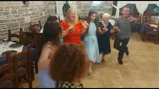 Valle muzik popullore jugu Shqiptare - ditelindja e Danielit 5 vjec