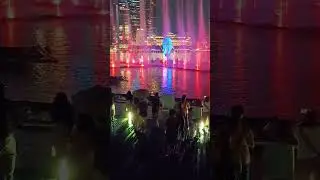 Mind blowing music and light show at Marina bay sands
