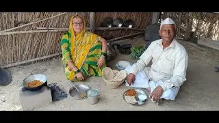 चुलीवरची कडक मसाला भाकरी , तेलातला गरमा गरम झुणका असं दुपारचं जेवण | Tatyacha Mala