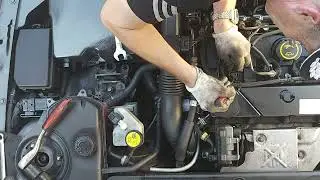 jaguar x type replacing injector 4 due to heavy knocking sound.