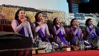 Lagon Blitar, Sinden Mayangkoro