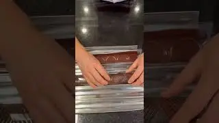 Easy Chocolate Decor Idea! #valrhona #chocolate #shorts
