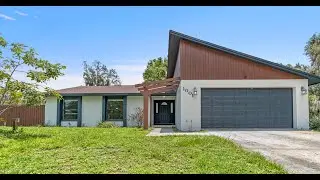 1001 Sandalwood Dr, Plant City, FL 33563