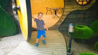 Гномы в парке с Илюшей. Gnomes in the park with Ilyusha.