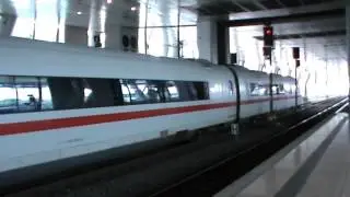 Einfahrt  ICE-3 in Frankfurt (M) Flugh. Fernbf. auf Gleis 5