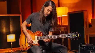 Andrew Synowiec Performs with the Heritage Custom Core H-150 P90
