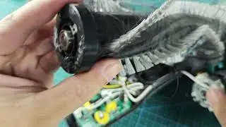 Teardown Brush Roller and Battery of Shark Cordless Vacuum