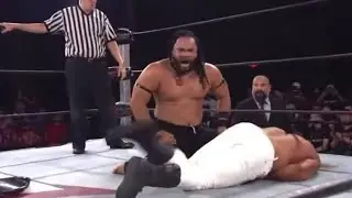 Jacob Fatu Hits The Wildest Split-Legged Moonsault I&rsquo;ve EVER Seen..