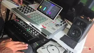 Smooth & Clean R&B Beat Creation &ndash; No Samples, Just MPC X SE
