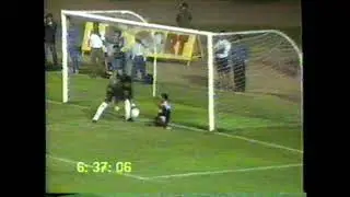 Universitario: 2 - Sipesa: 0. Abril de 1,995