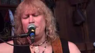 Georgie Jessup - Back Against The Wall