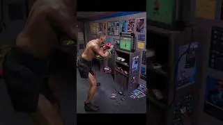 What if Mike Tyson Played Punch-Out With the Nintendo Power Glove??