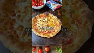Neapolitanische Pizza backen mit San Marzano Tomaten und Fior di Latte. Rezept f&uuml;r Pizzateig #shorts