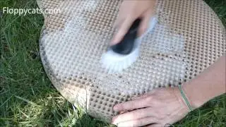 How to Wash the Moonshuttle Blackhole Cat Litter Mats - Floppycats
