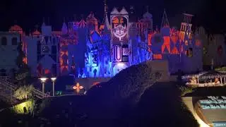 It's a Small World Clock Parade at 10:00 PM - Disneyland closing announcement 2021