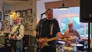 Biscuit Tin Circus. 'I Only Want To Be With You/Free Fallin'  The Snowdon Llandudno  29/8/25