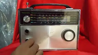 Vintage Realistic Astronaut 4 Model 12-774A AM FM SW Radio testing @shantishop1014