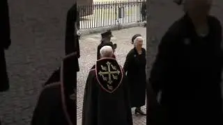Dignitaries arriving at Westminster Abbey #foreign #royals #royalfamily #queen #queenelizabeth #vip