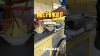 Mie pangsit 10k ter enak di kota malang sih ini 🤤😂🤩🍜 #streetfood