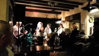 Junkyard Fever @ The Dun Cow pt1