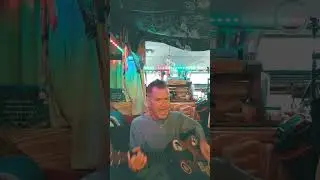Подарите миру своё присутствие... Лучшего подарка не найти. Счастливого Рождества всем!