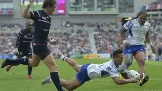 Tusi Pisi and Tim Nanai-Williams combine to score a wonderful try