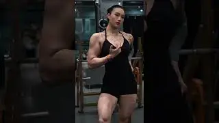 Hit follow and let&rsquo;s flex together #GirlPower #Fitness #beauty