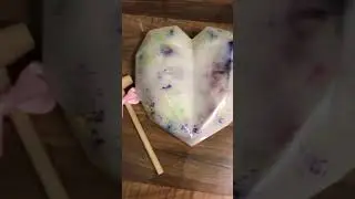 Smashable giant geo heart wax melt