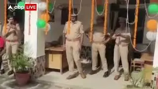 Up police nagin dance viral video